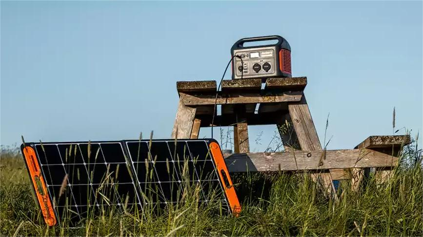 Les différences : panneaux solaires SolarSaga 100W VS SolarSaga 200W