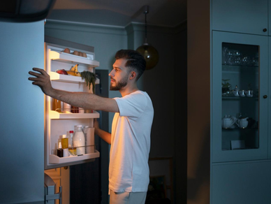 Comment les batteries de secours protègent les aliments de votre réfrigérateur pendant les pannes d'électricité