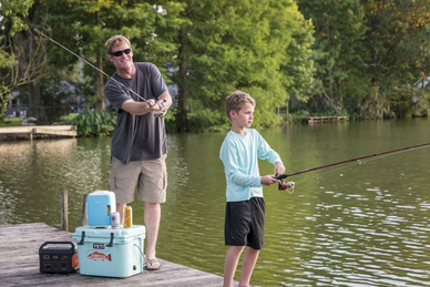 Pêche en Famille au Bord de l'Etang